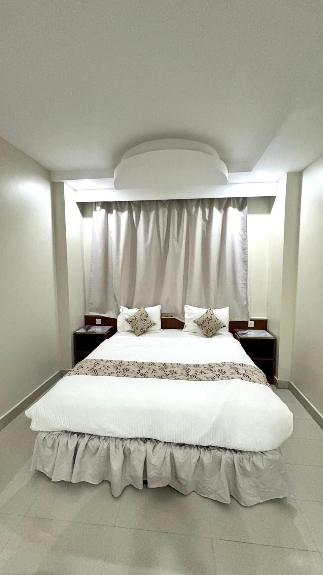 Hotel Collection O Muscat Airport 4*